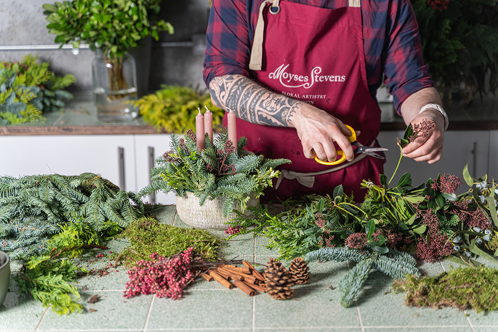 Awesome Christmas Classes: Learn The Art of Christmas Decoration